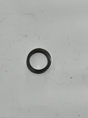923736.0902 مقعد صمام العادم إدخال Kalmar Reach Stacker Parts
