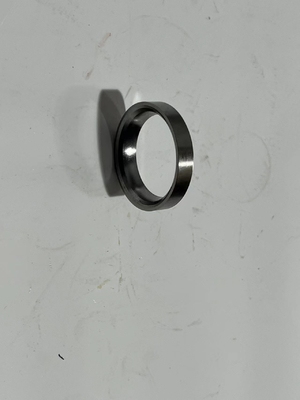 923736.0902 مقعد صمام العادم إدخال Kalmar Reach Stacker Parts